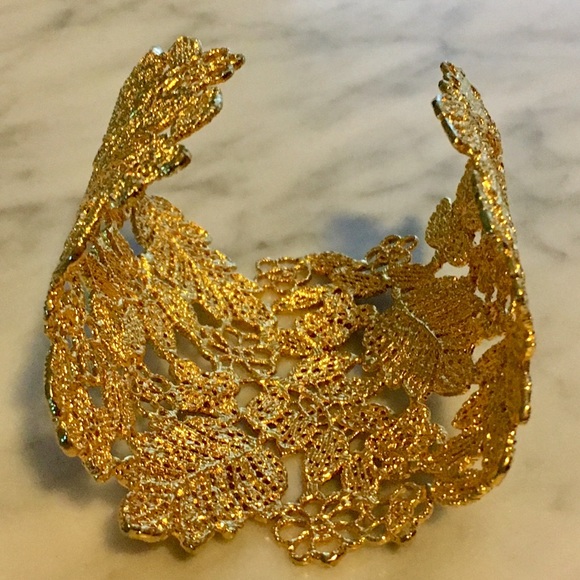 Stella & Dot Jewelry - Stella & Dot Gold Lace Cuff Bracelet